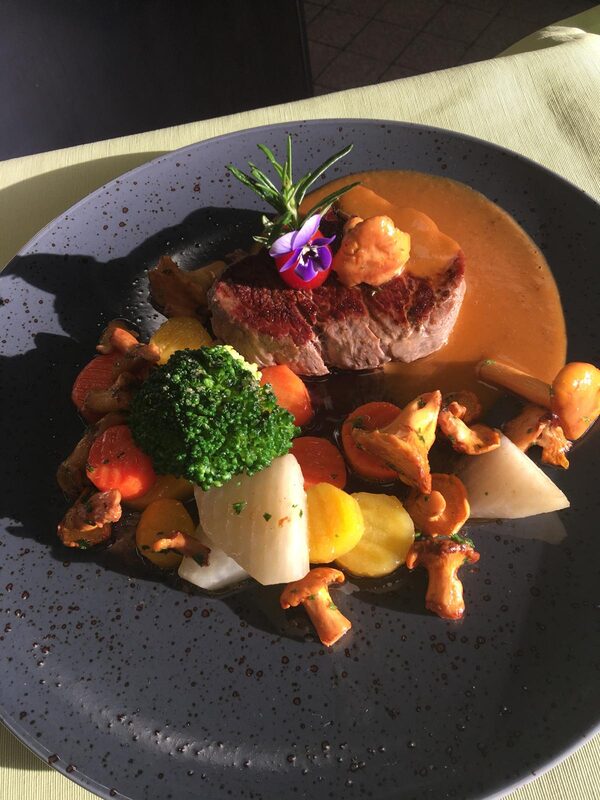 Plat de viande aux girolles