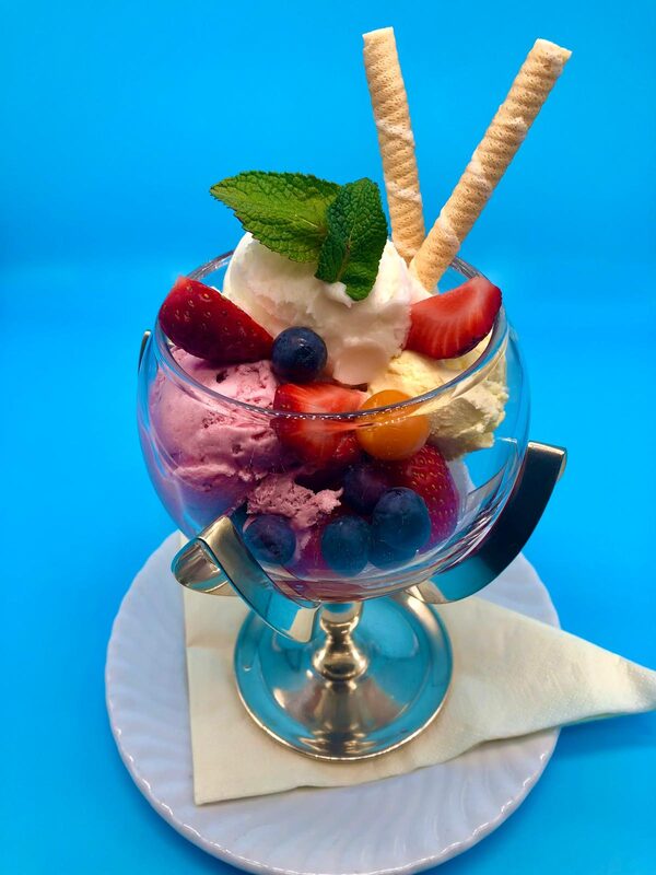 Coupe glacée aux fruits frais