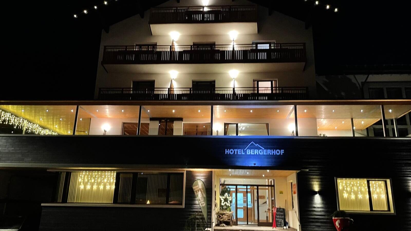 Hotel Bergerhof bei Nacht