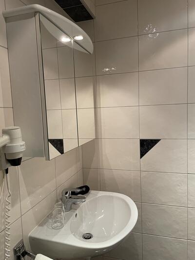 Doppelzimmer ohne Balkon 5